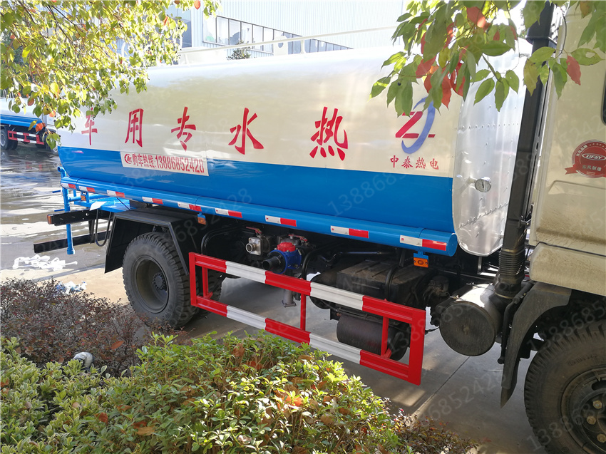 溫泉水運(yùn)輸車多少錢一輛